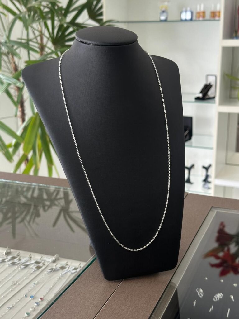 Modelo Cartier -Tamanho  70  centímetro