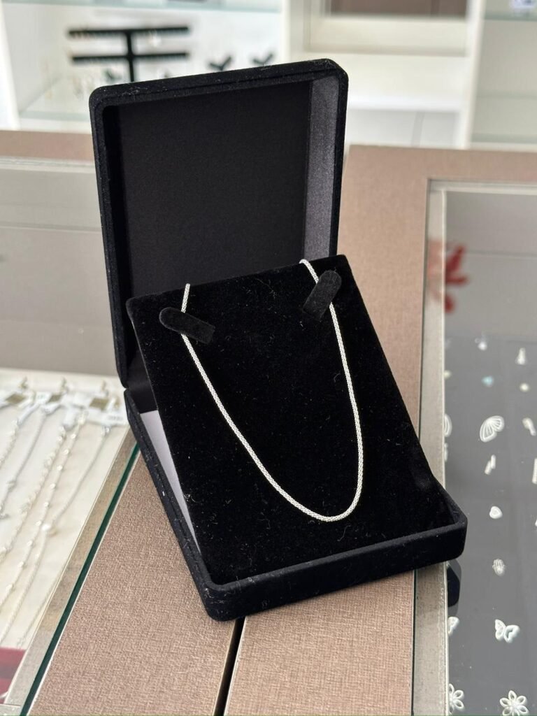 Corrente Modelo Cartier