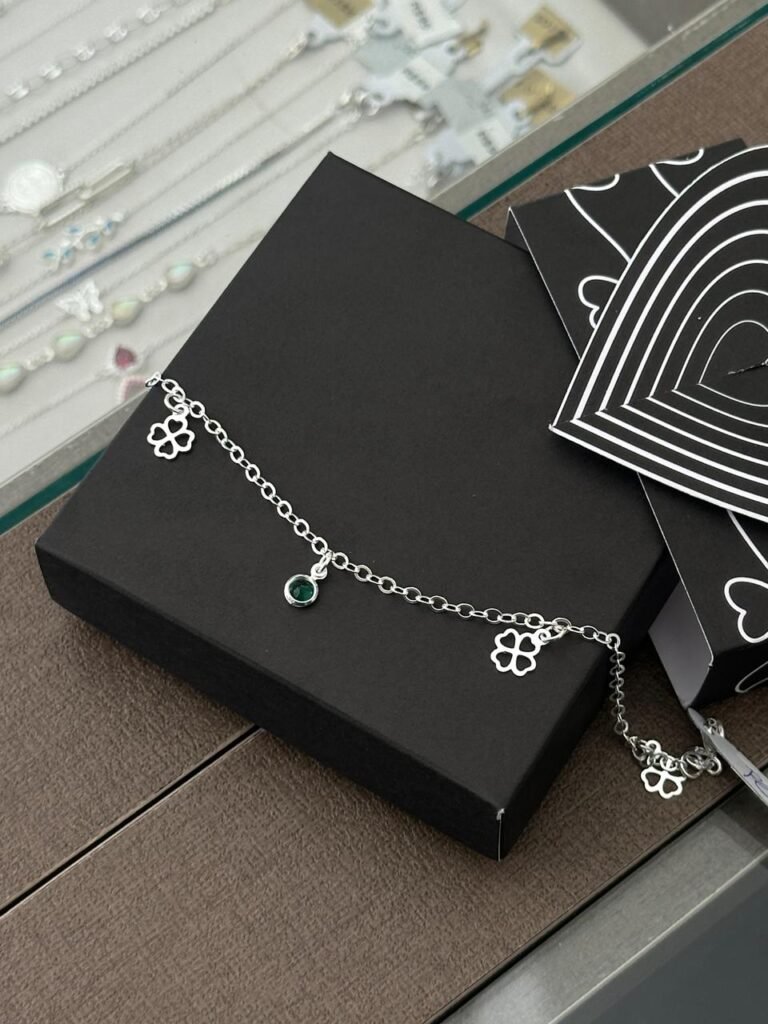Pulseira trevo Valor
